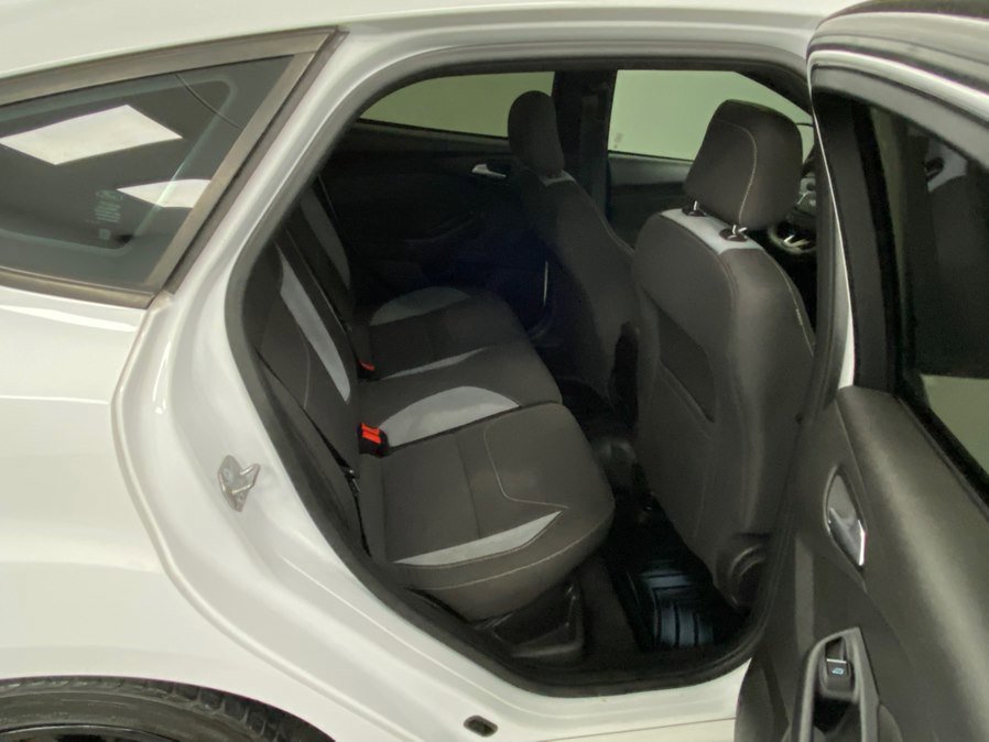 Used 2016 Ford Focus ST FWD image 37