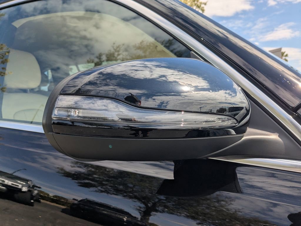 Certified 2023 Mercedes-Benz EQB 250+ w/ Exclusive Package image 22