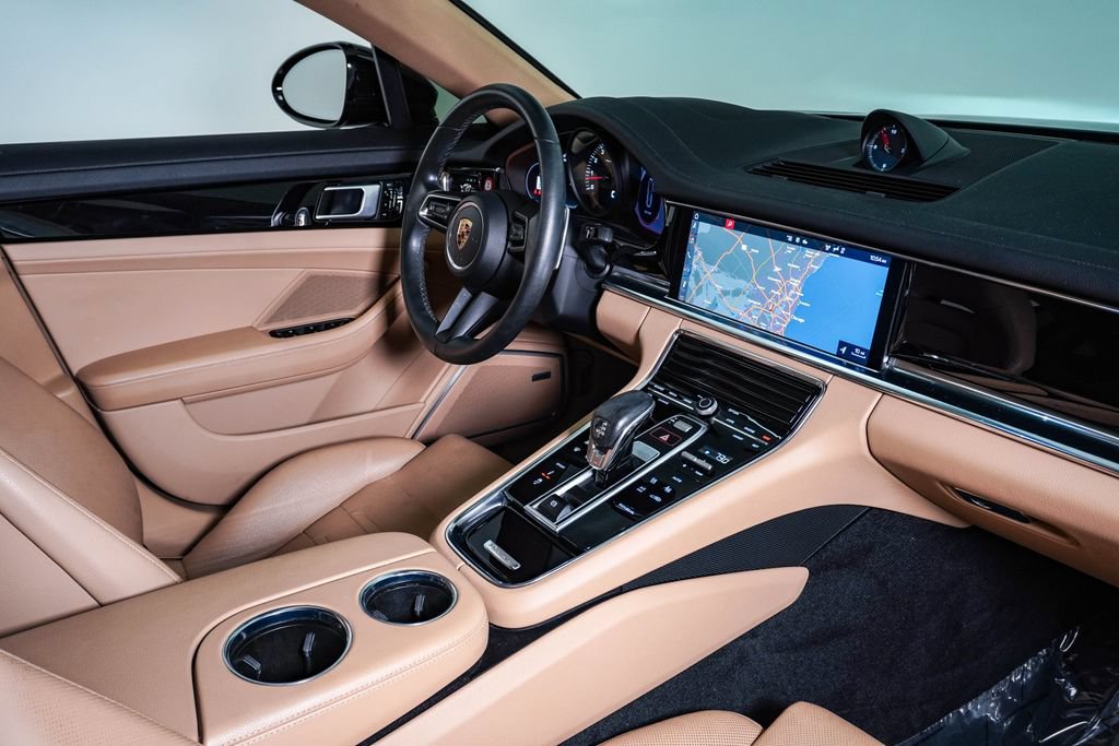 Used 2021 Porsche Panamera RWD image 14