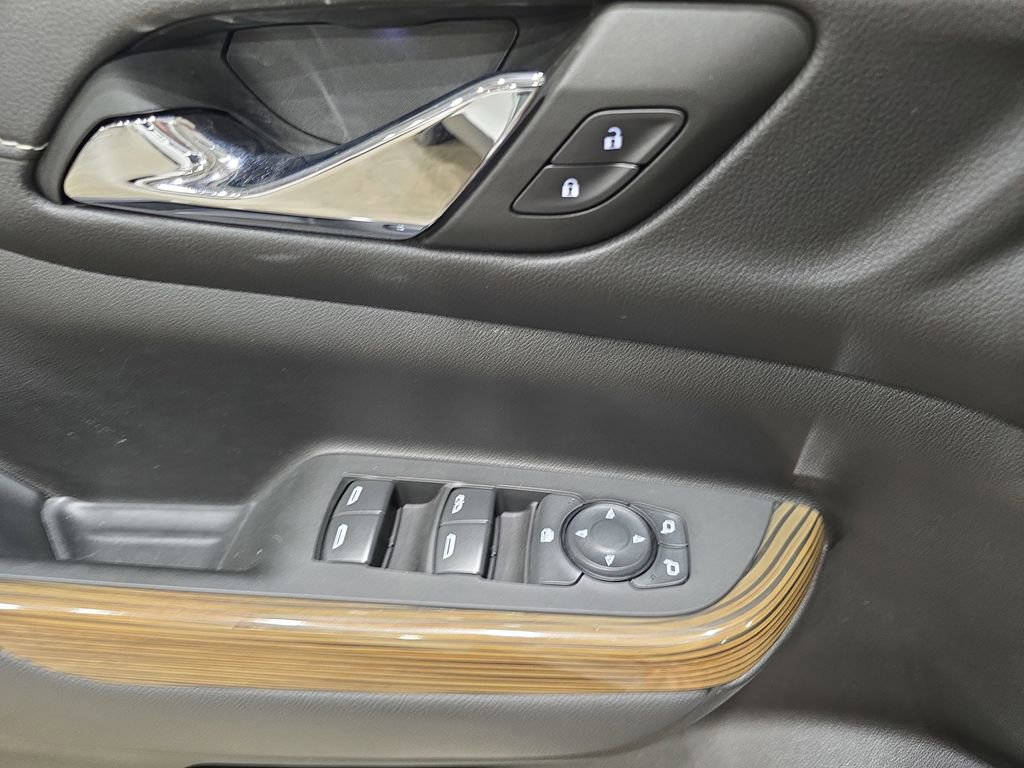 Used 2023 GMC Acadia SLE w/ Elevation Edition FWD image 28