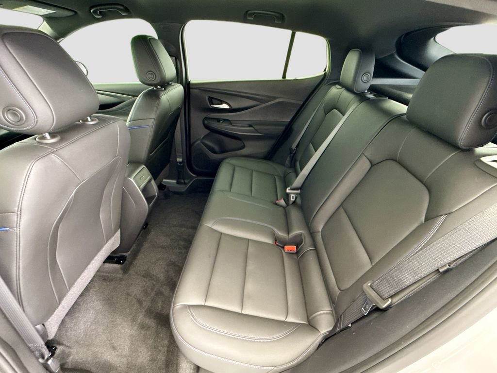 Used 2024 Buick Envista Sport Touring w/ Convenience I Package image 19