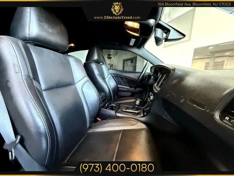 Used 2022 Dodge Charger SXT w/ Blacktop Package image 19