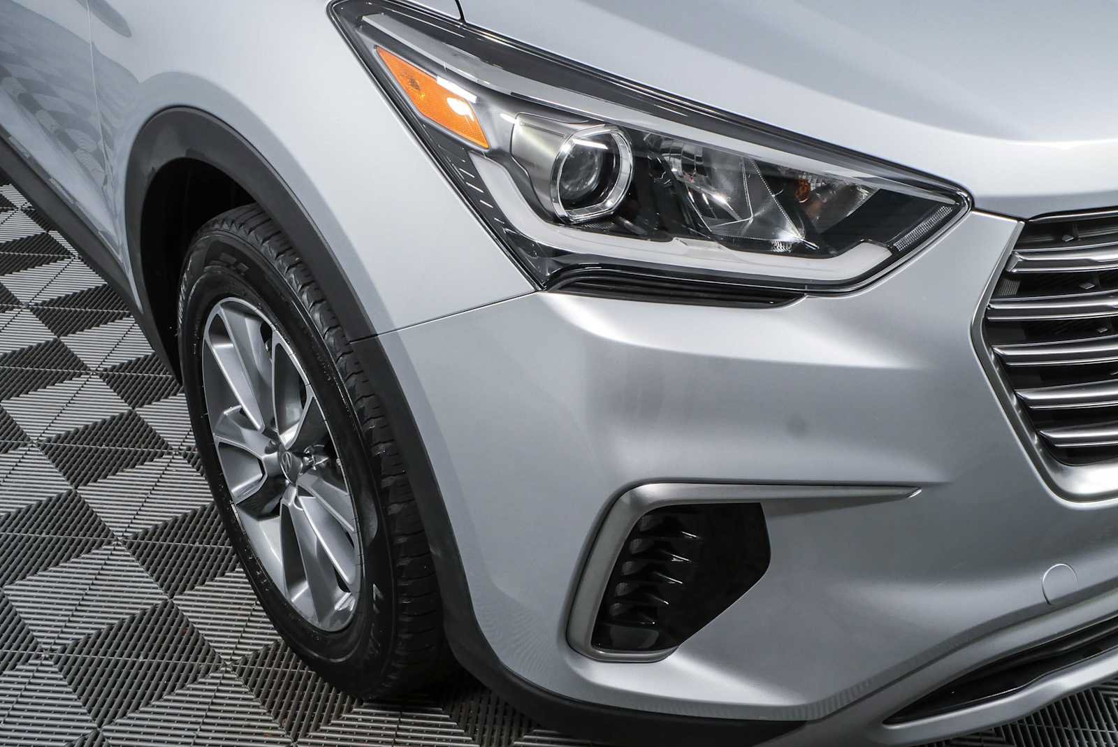 Used 2019 Hyundai Santa Fe XL SE FWD image 35