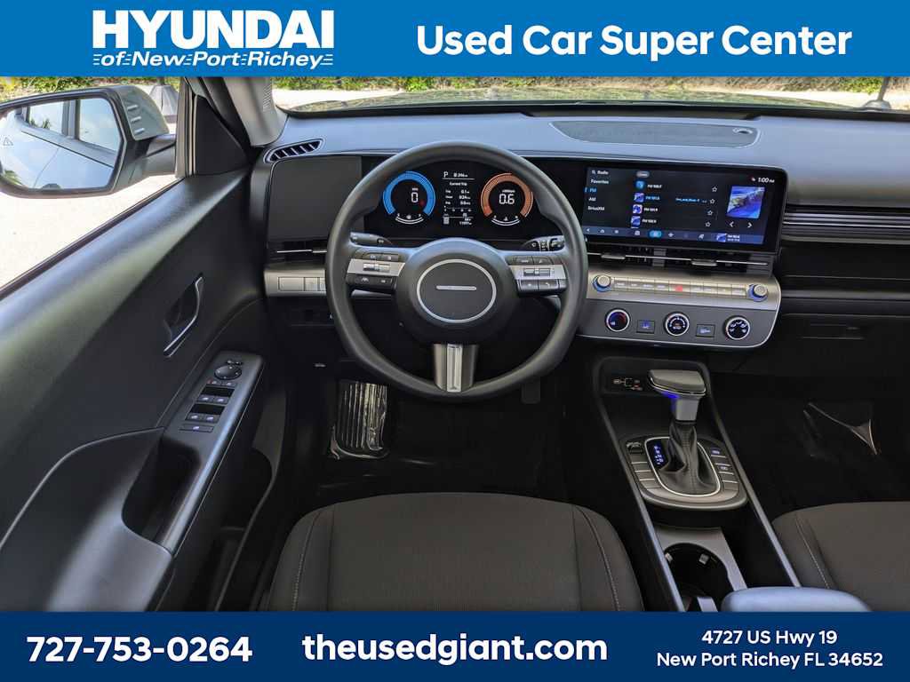 Used 2024 Hyundai Kona SE image 17