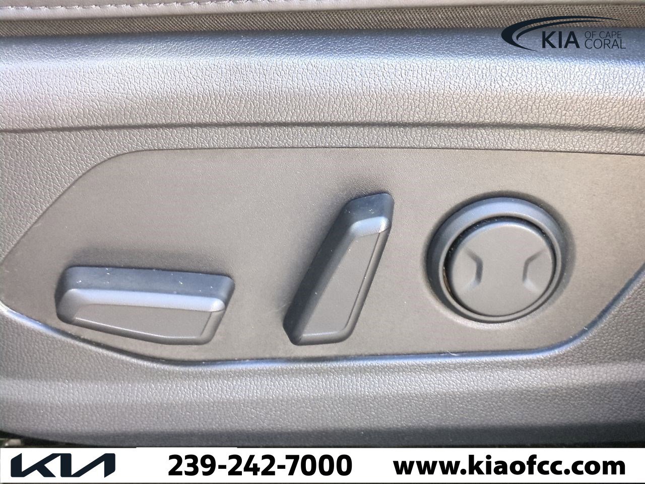 Certified 2023 Kia Sorento EX image 20