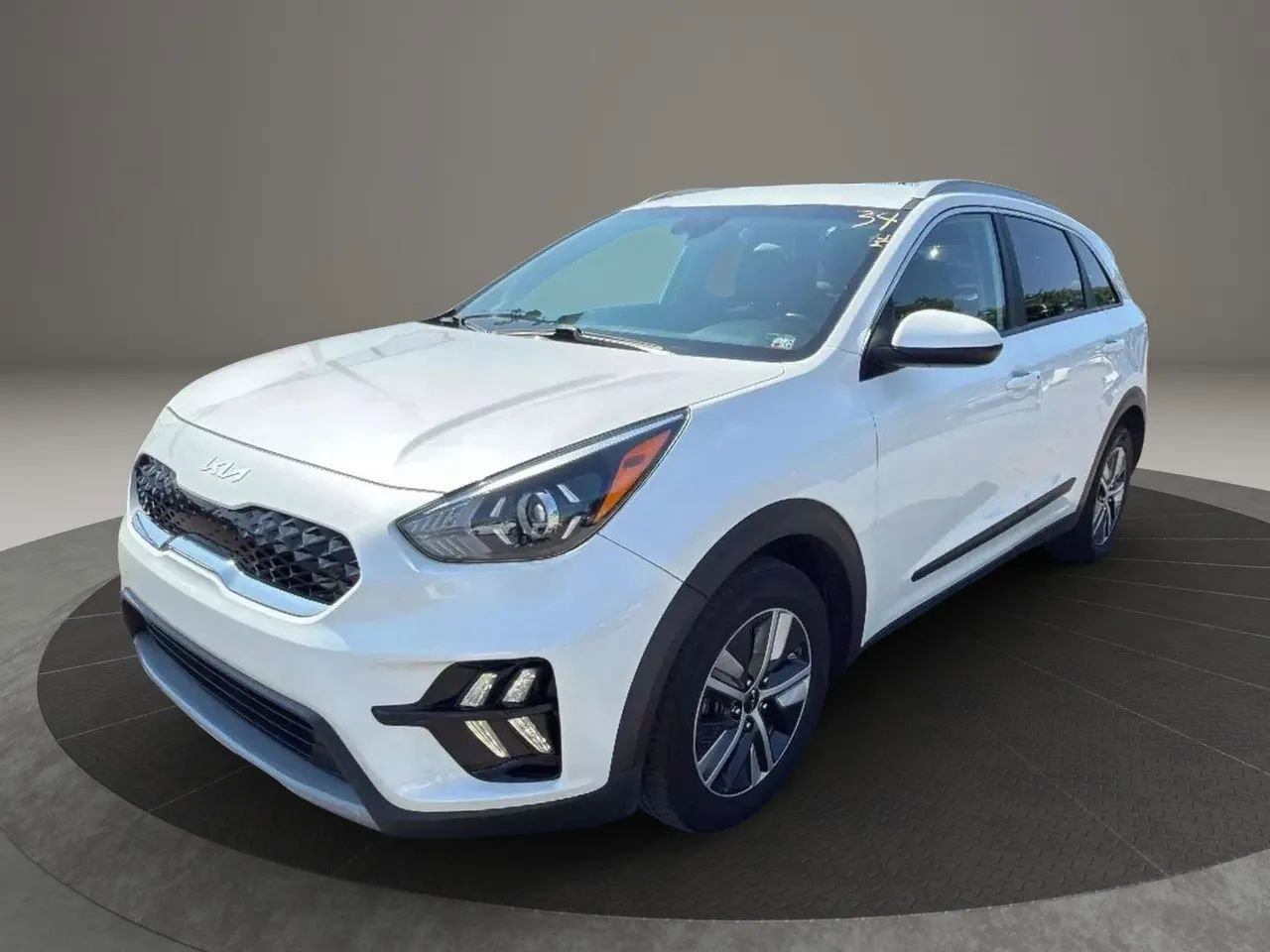 Used 2022 Kia Niro LXS