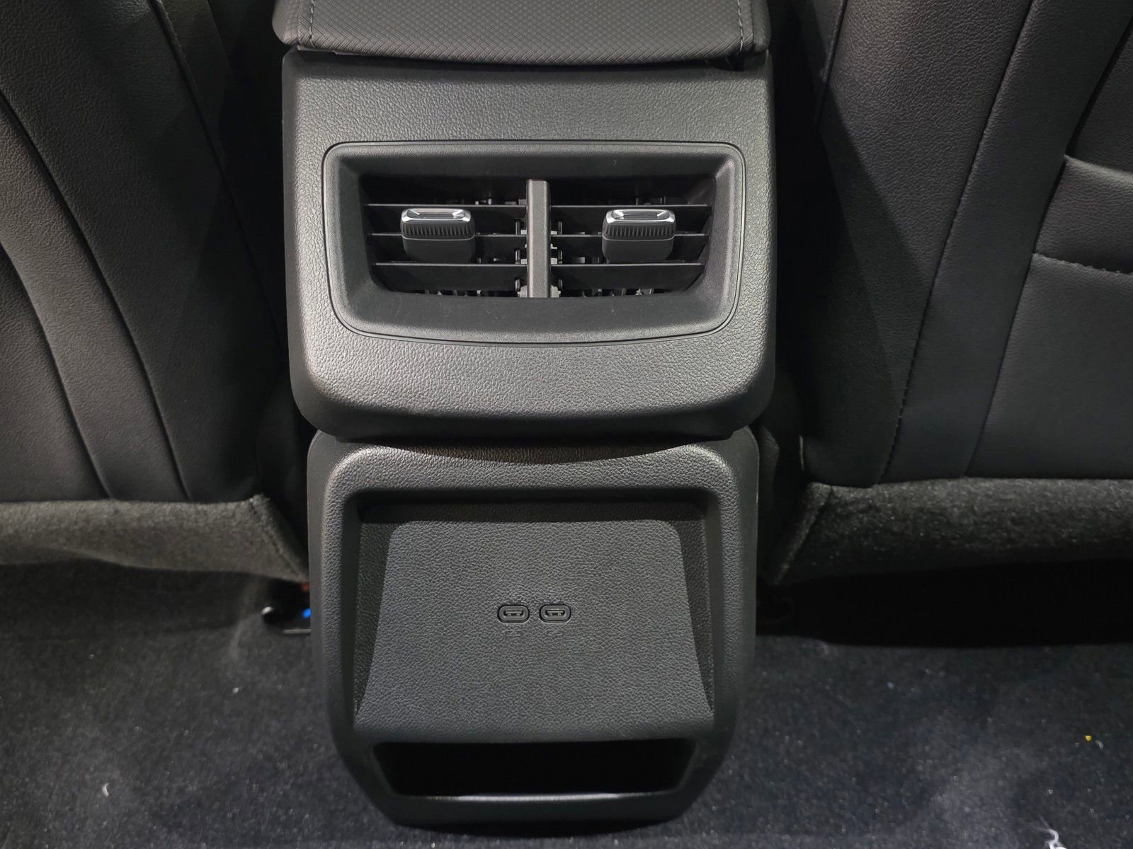 New 2026 Chevrolet Equinox EV LT image 16