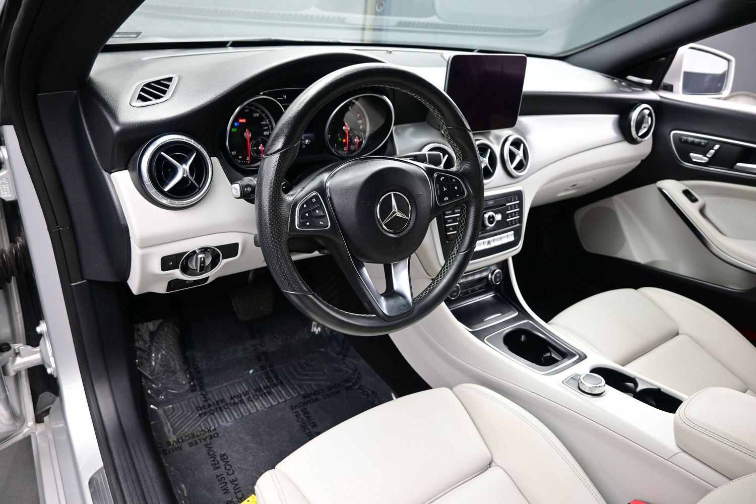 Used 2018 Mercedes-Benz CLA 250 image 15