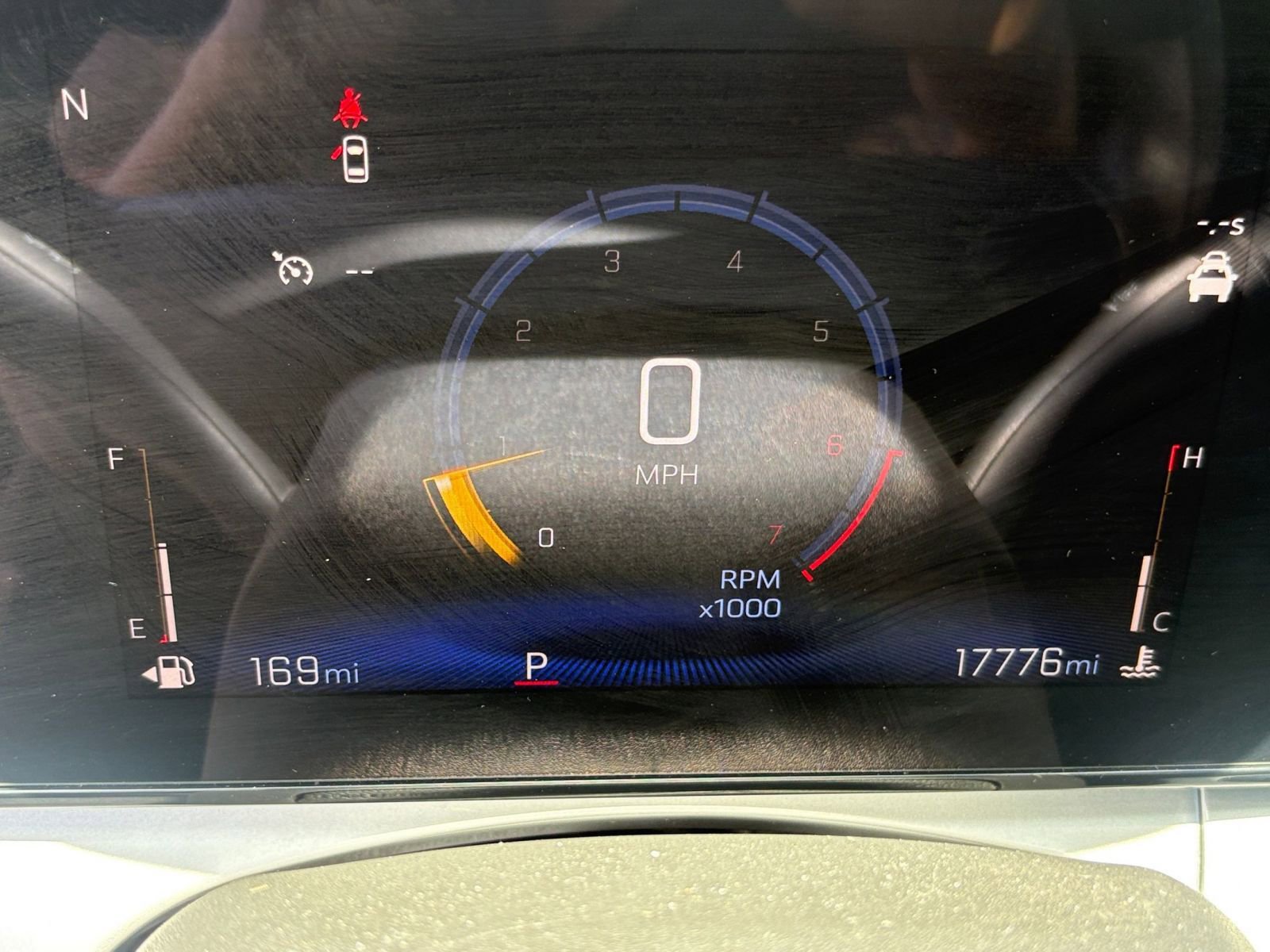 Used 2025 Chevrolet Trax LT FWD image 39