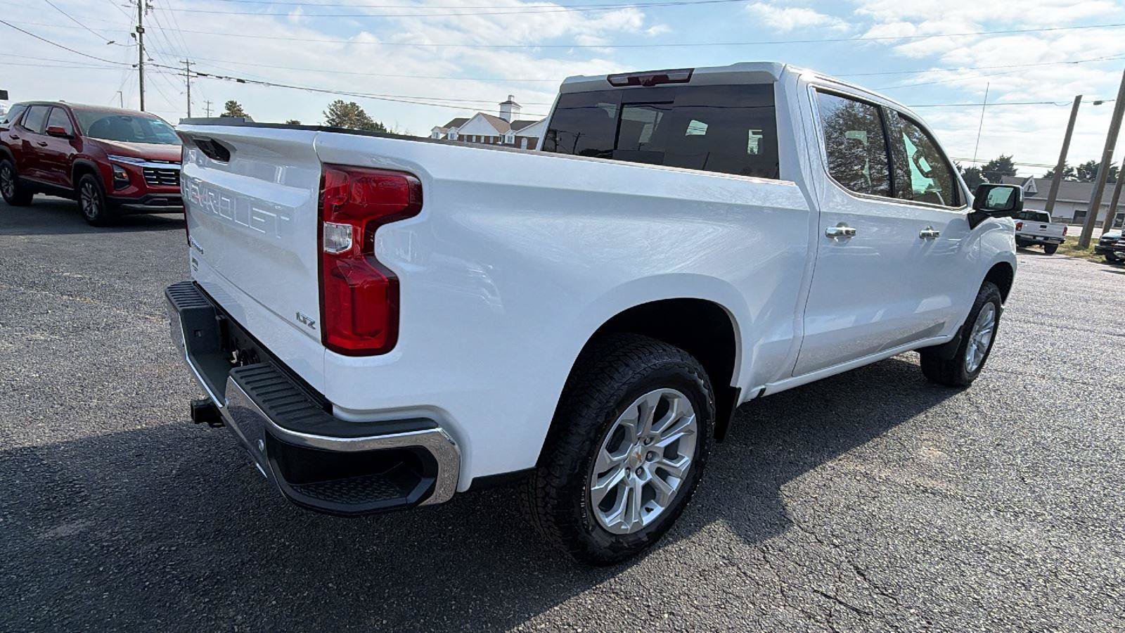 New 2026 Chevrolet Silverado 1500 LTZ w/ LTZ Premium Package AWD/4WD image 5