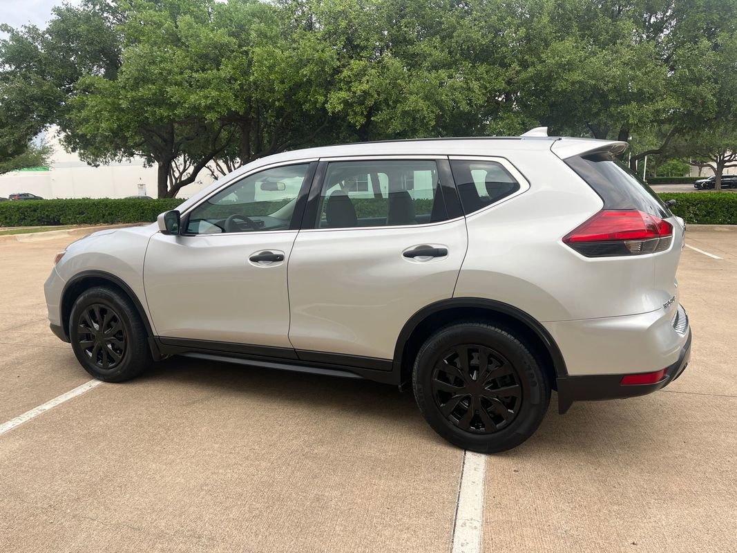 Used 2017 Nissan Rogue S FWD image 6