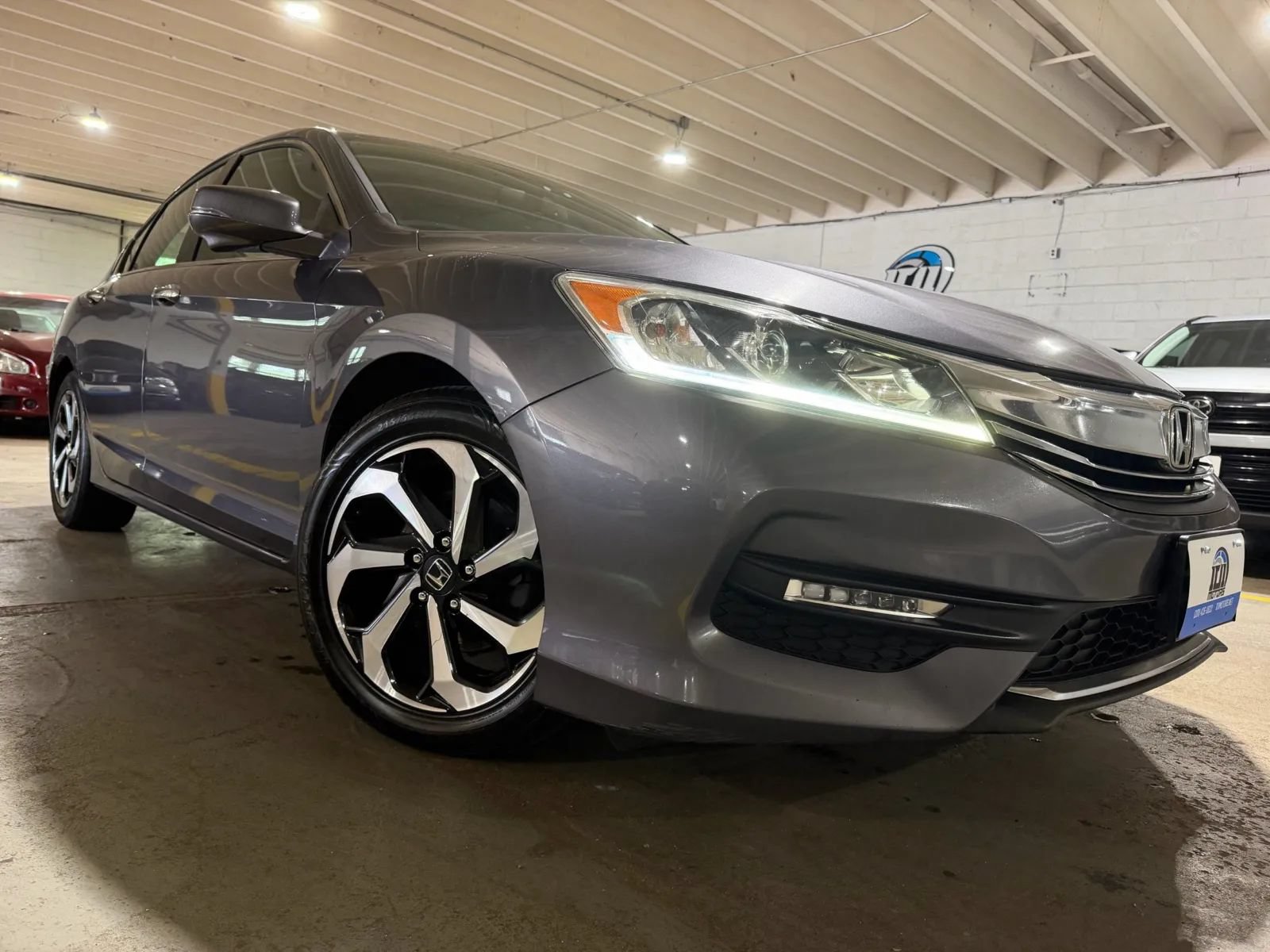 Used 2017 Honda Accord EX-L image 5