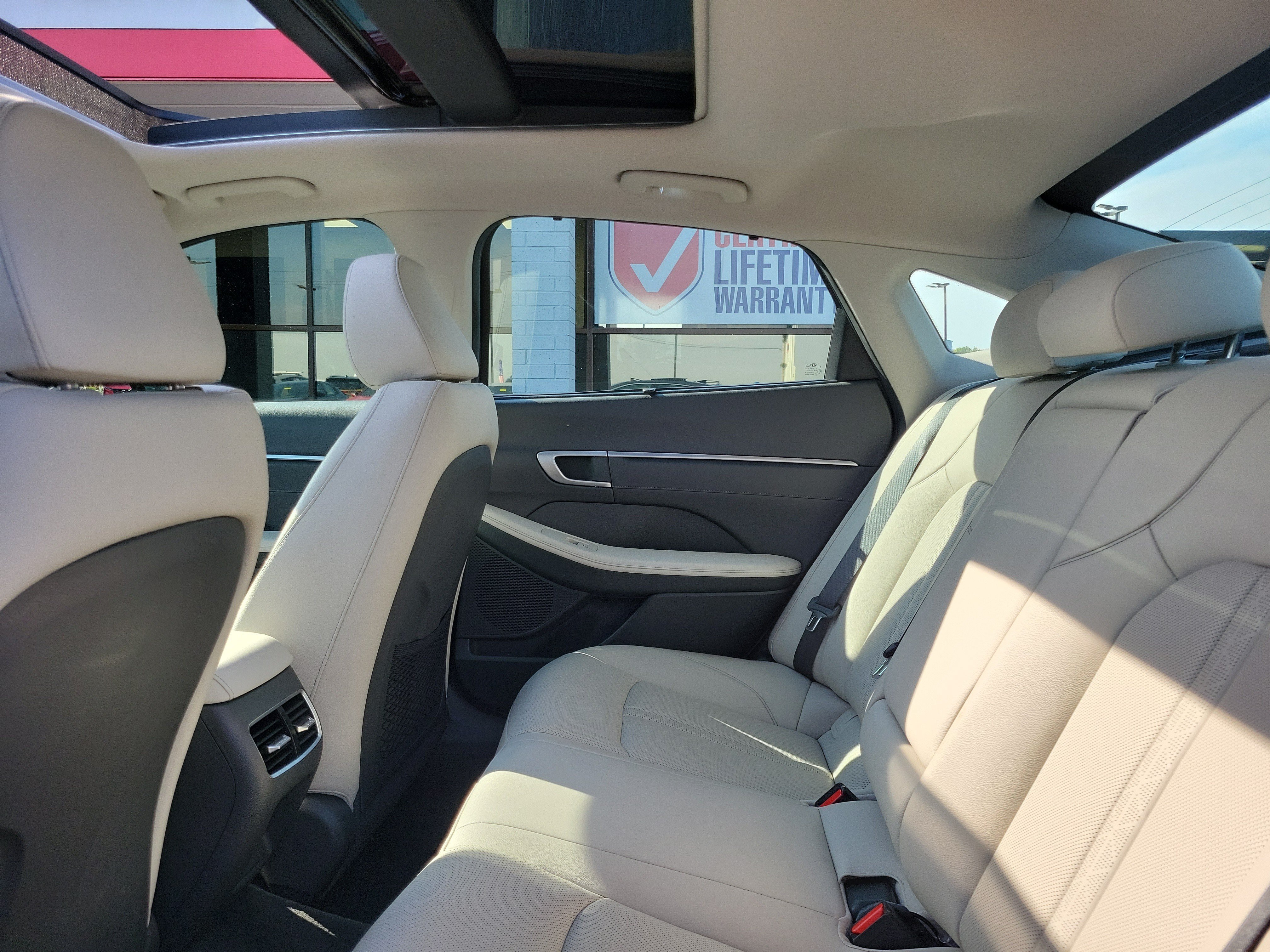 Used 2024 Hyundai Sonata Limited FWD image 11