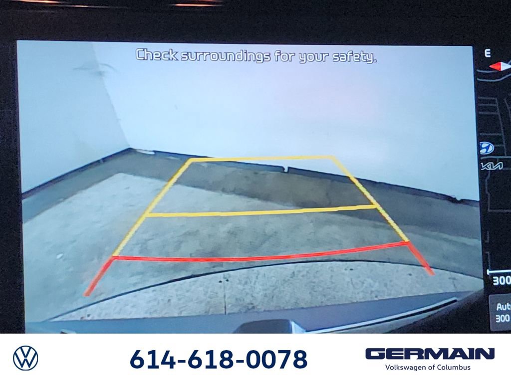 Used 2022 Kia Niro EX image 38