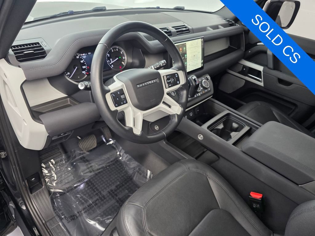 Used 2023 Land Rover Defender 130 SE image 9