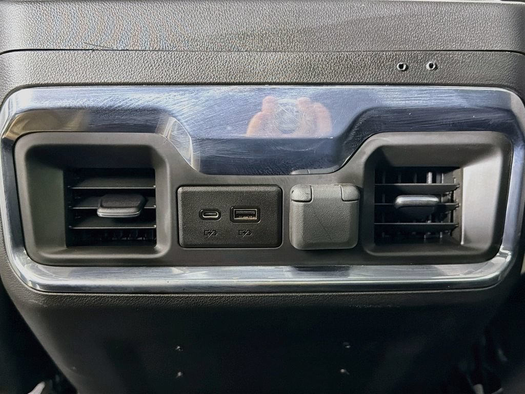 Used 2022 Chevrolet Silverado 1500 LTZ AWD/4WD image 23