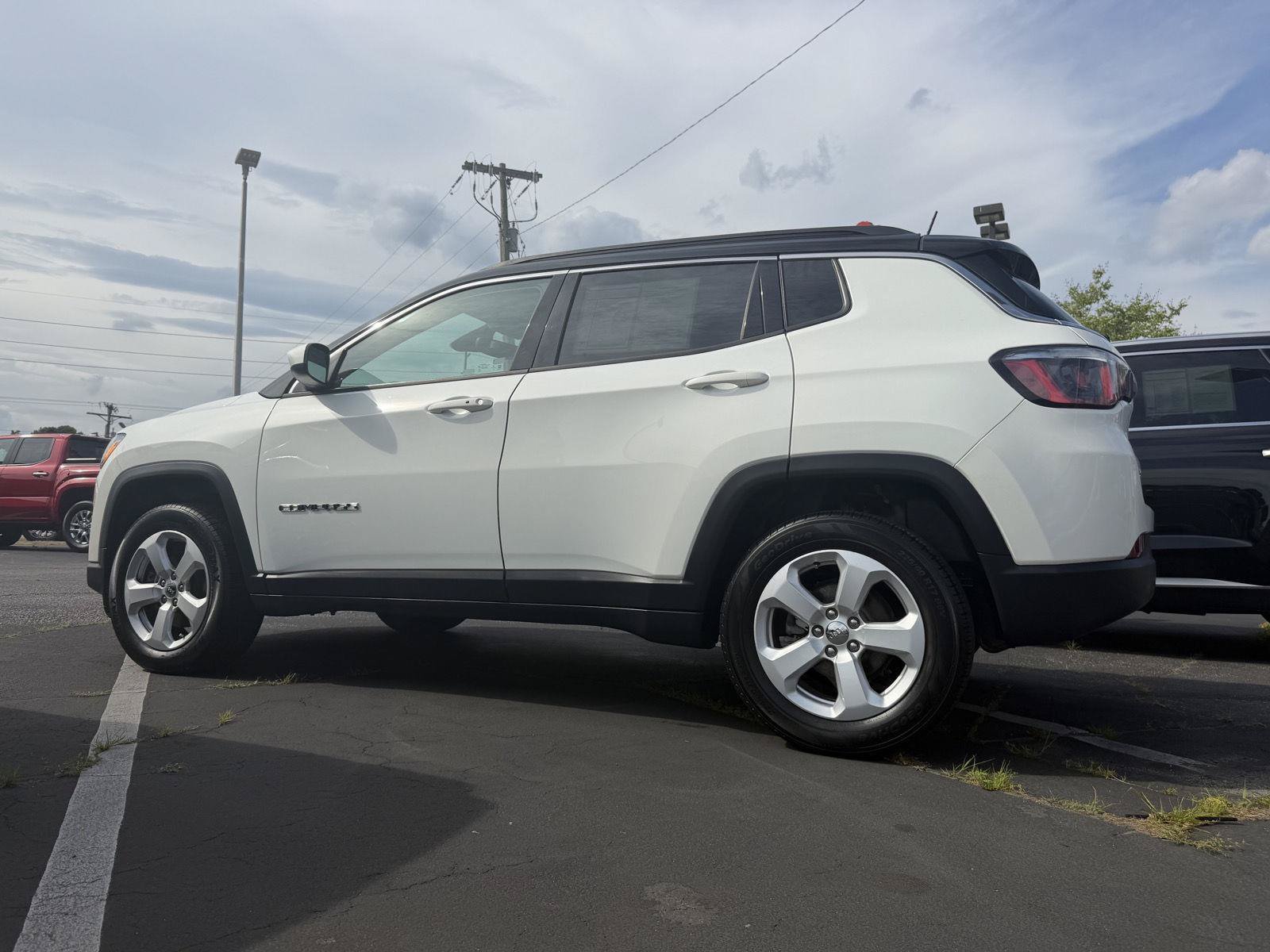 Used 2020 Jeep Compass Latitude w/ Popular Equipment Group AWD/4WD image 4