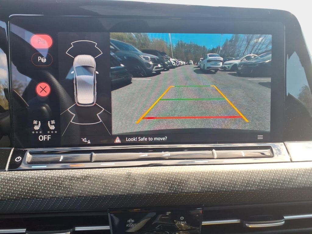 Used 2024 Volkswagen Golf R image 27