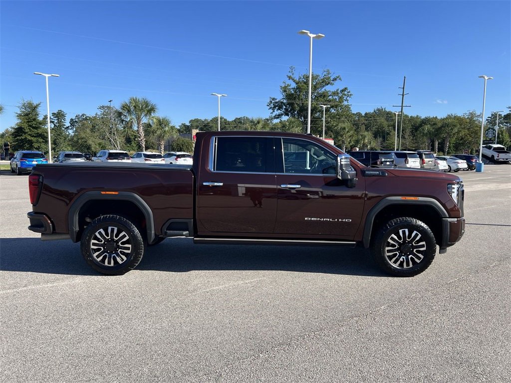 Used 2024 GMC Sierra 3500 Denali Ultimate image 9
