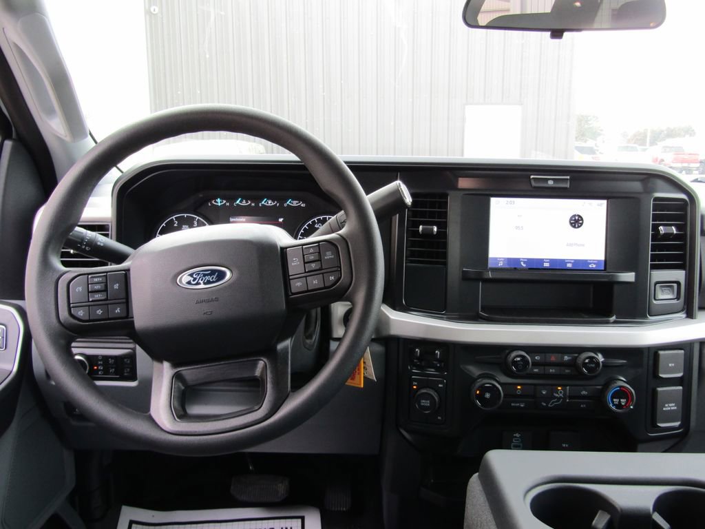 Used 2025 Ford F450 XLT w/ 360-Degree Camera Package image 5
