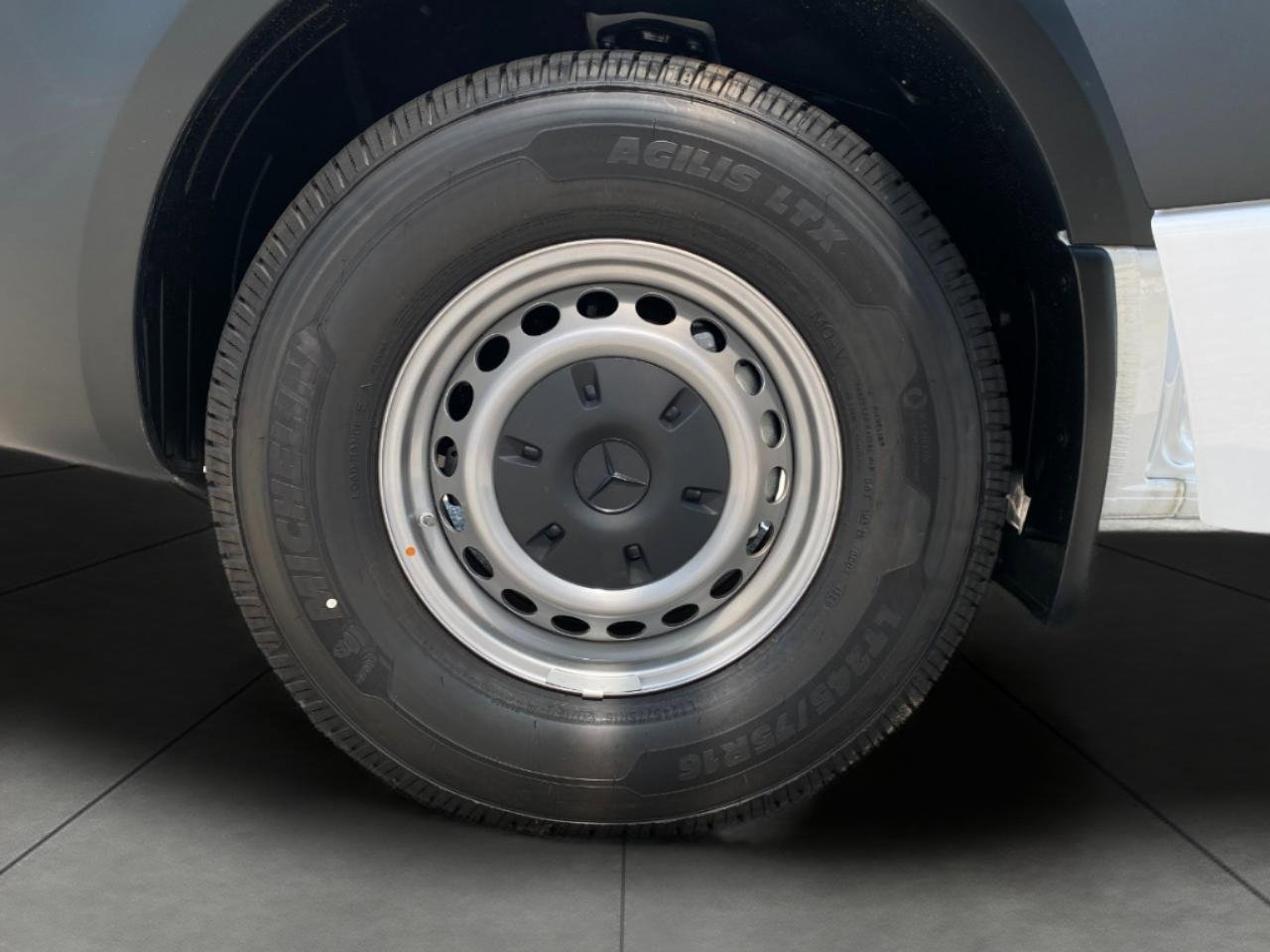 New 2025 Mercedes-Benz Sprinter 2500 image 12