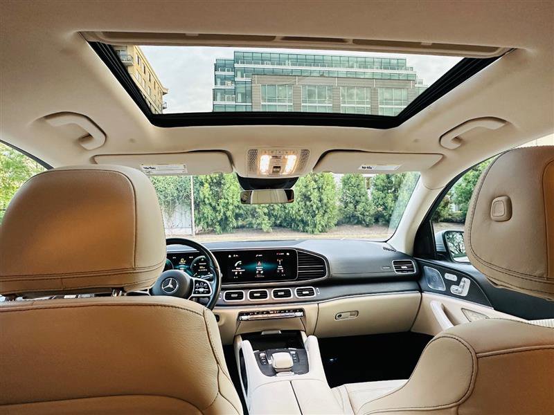 Used 2021 Mercedes-Benz GLS 450 4MATIC image 32