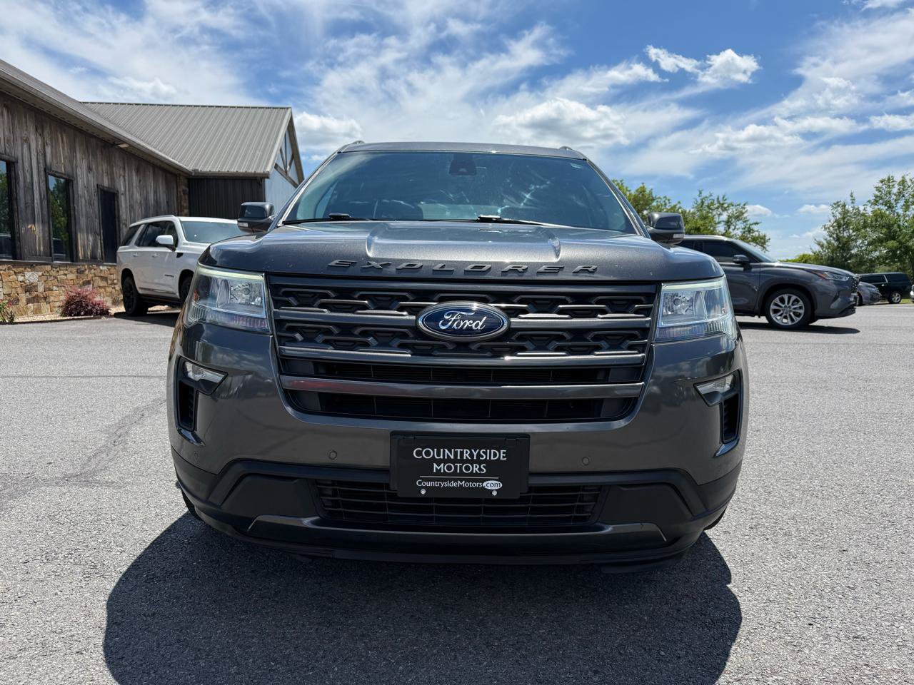 Used 2018 Ford Explorer XLT w/ Equipment Group 202A FWD image 53