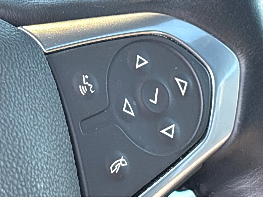 Used 2022 Chevrolet Traverse Premier w/ Redline Edition image 21