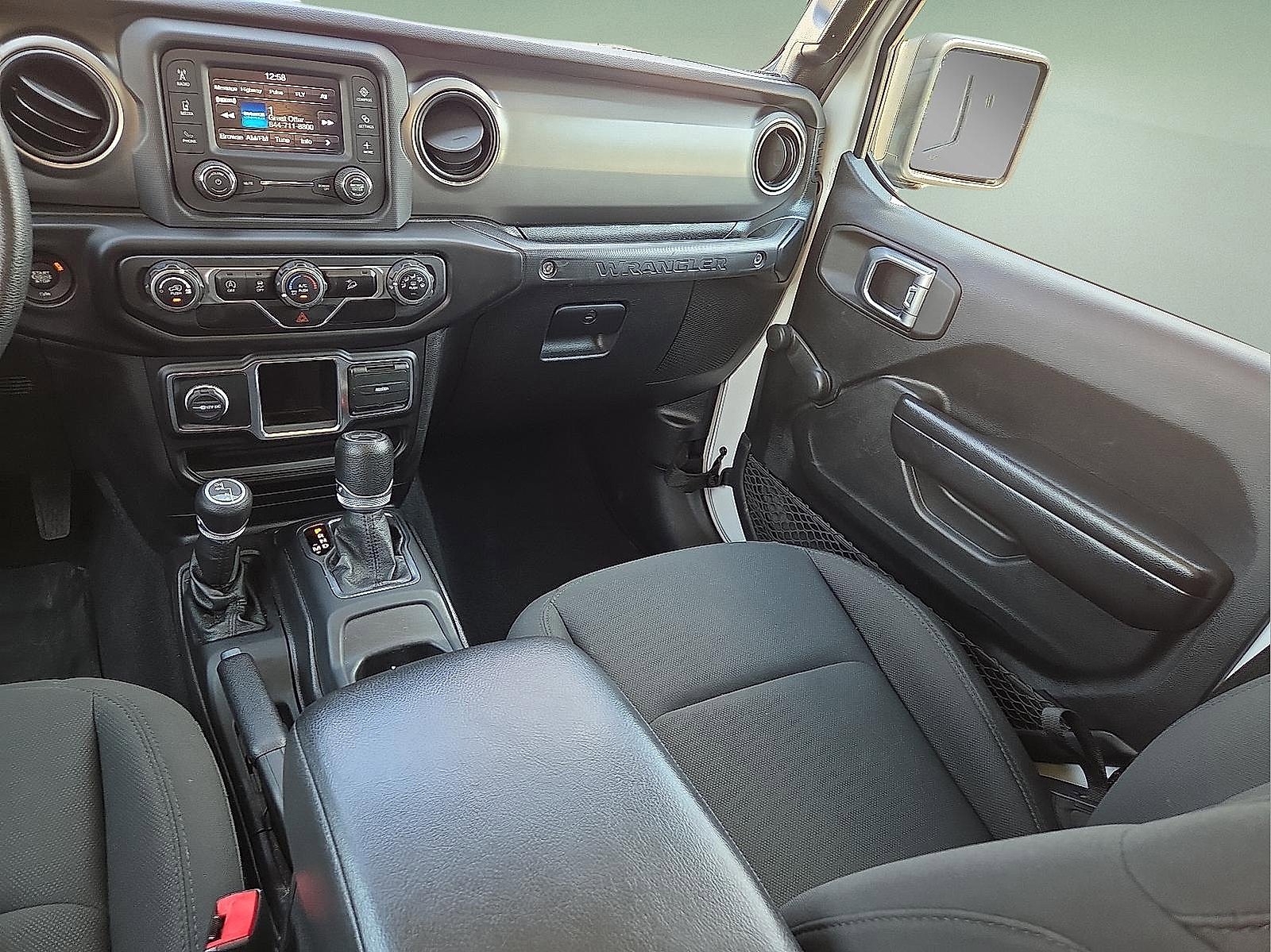 Used 2020 Jeep Wrangler Unlimited Sport image 12