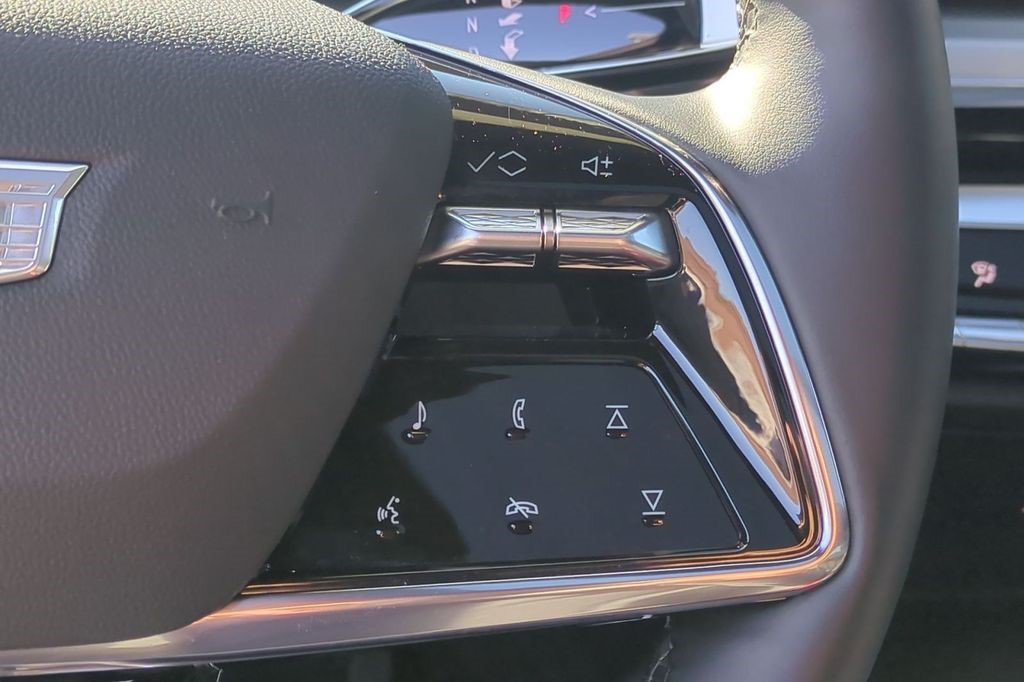 Certified 2026 Cadillac Lyriq Signature Sport AWD/4WD image 3
