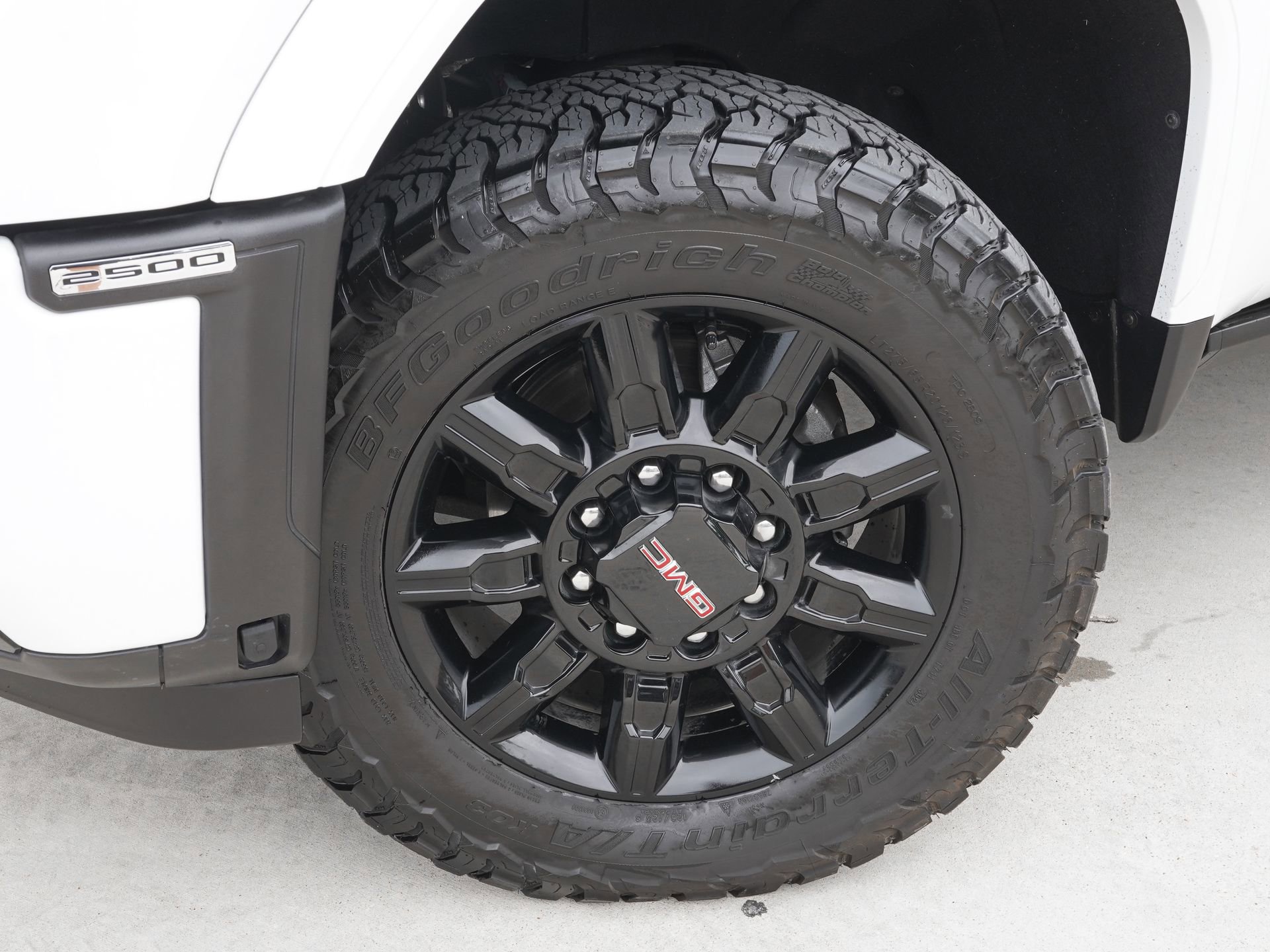Used 2025 GMC Sierra 2500 AT4 w/ AT4 Premium Plus Package AWD/4WD image 32