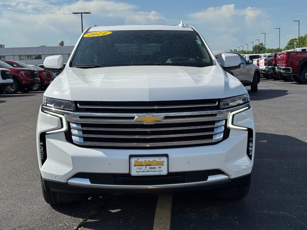 Used 2024 Chevrolet Tahoe High Country w/ Premium Package 2 AWD/4WD image 9