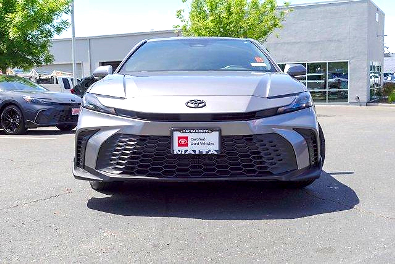 Used 2025 Toyota Camry SE w/ Multimedia Upgrade Package FWD image 3