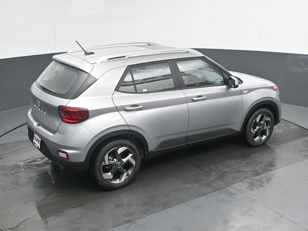 New 2026 Hyundai Venue SEL FWD image 32