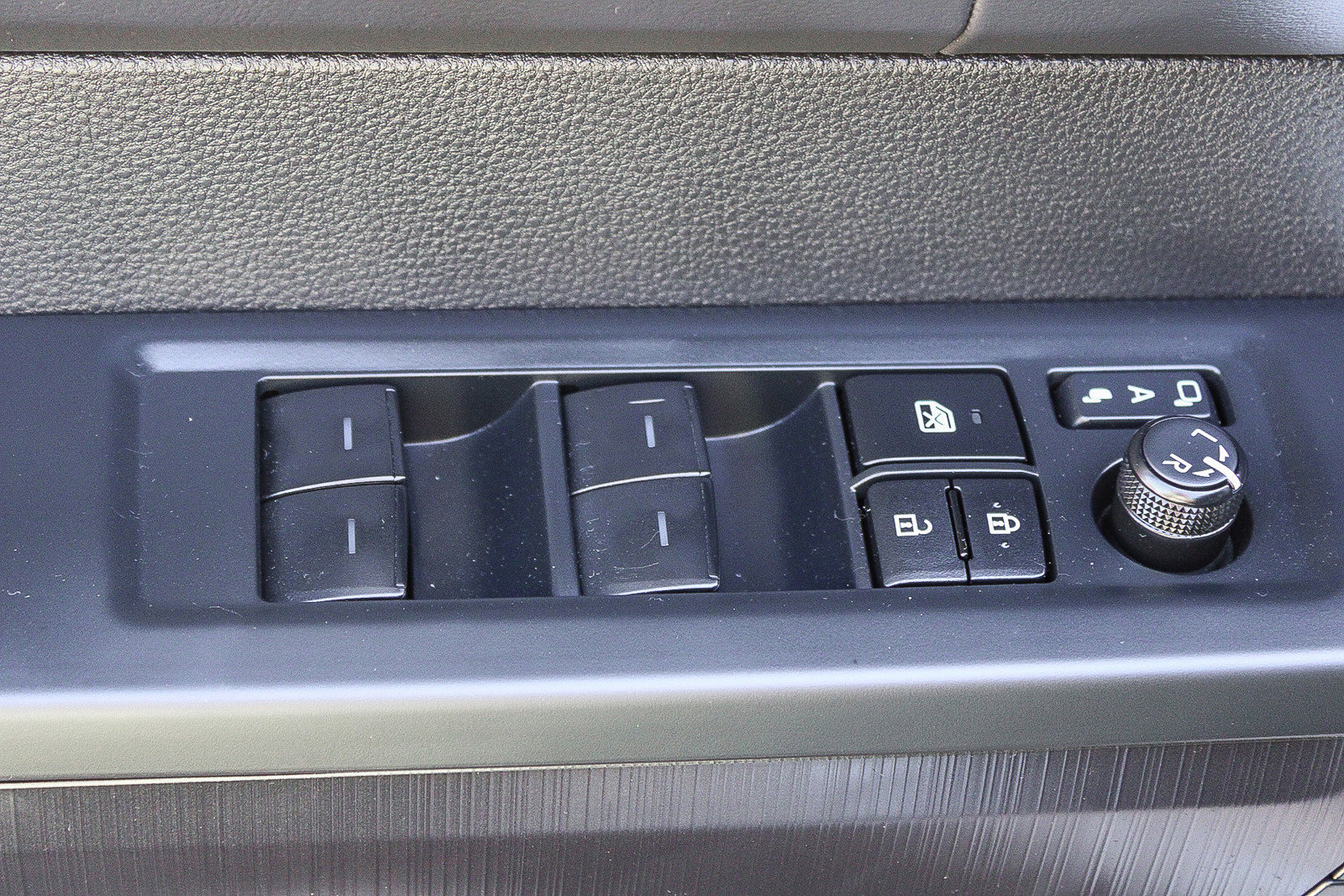 Used 2025 Toyota Tundra Platinum image 21