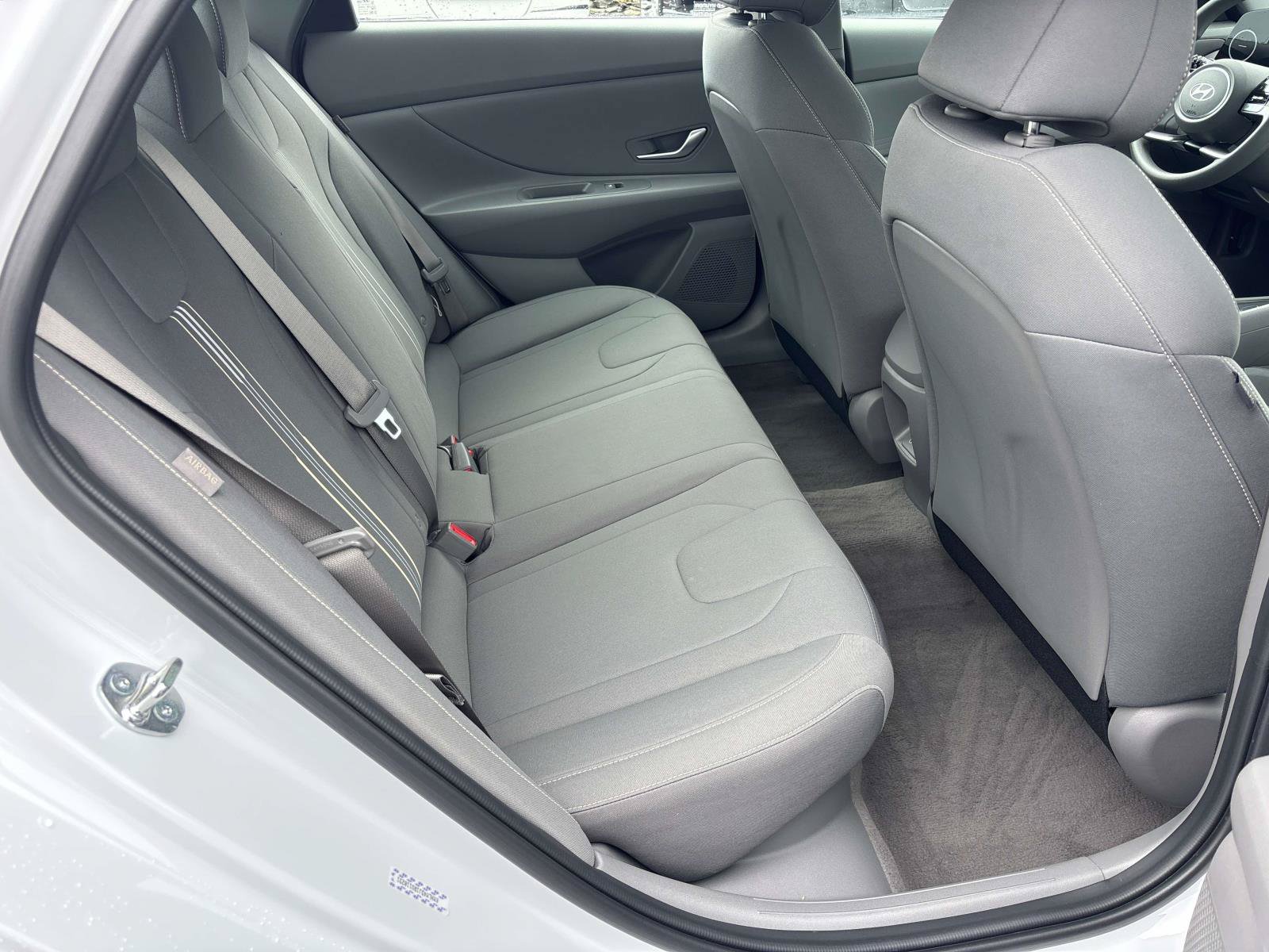 Certified 2024 Hyundai Elantra Blue FWD image 14
