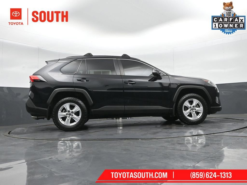 Used 2021 Toyota RAV4 XLE w/ Convenience Package image 33