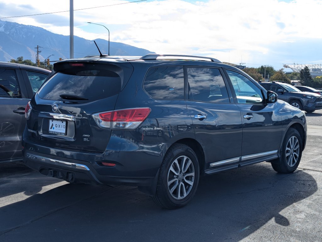 Used 2013 Nissan Pathfinder SL AWD/4WD image 4