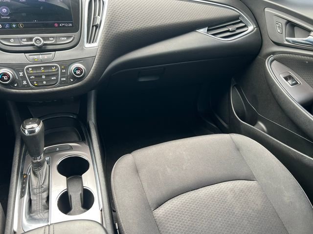 Used 2020 Chevrolet Malibu LT FWD image 25