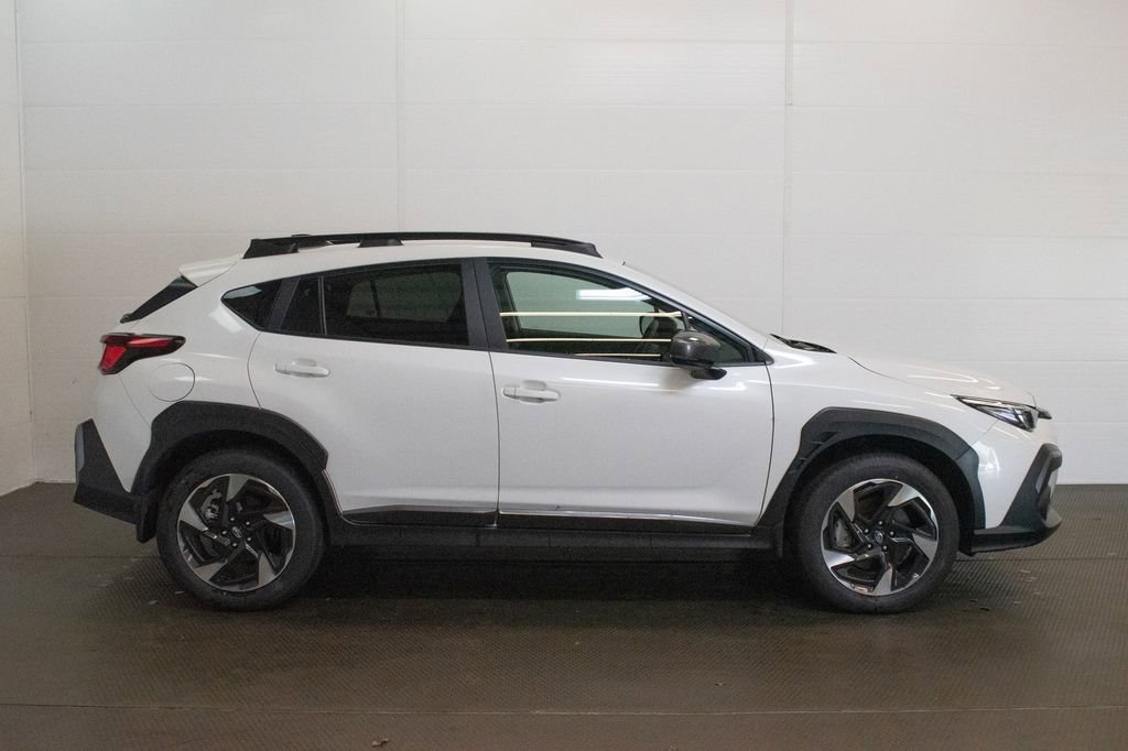 Used 2026 Subaru Crosstrek 2.5i Limited AWD/4WD image 3