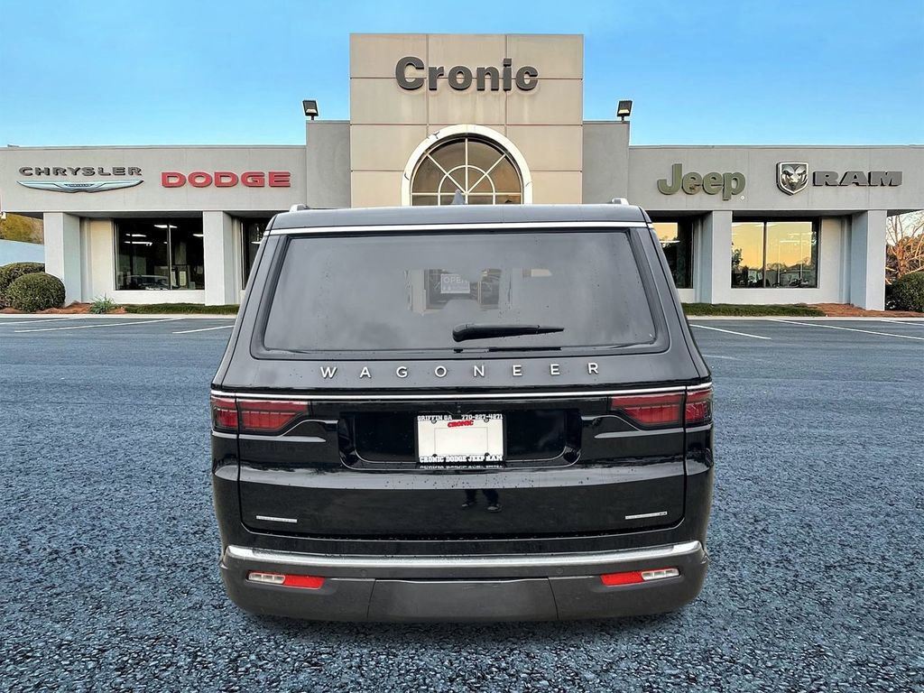 Used 2022 Jeep Wagoneer Series III w/ Rear Seat Video Group 1 image 4