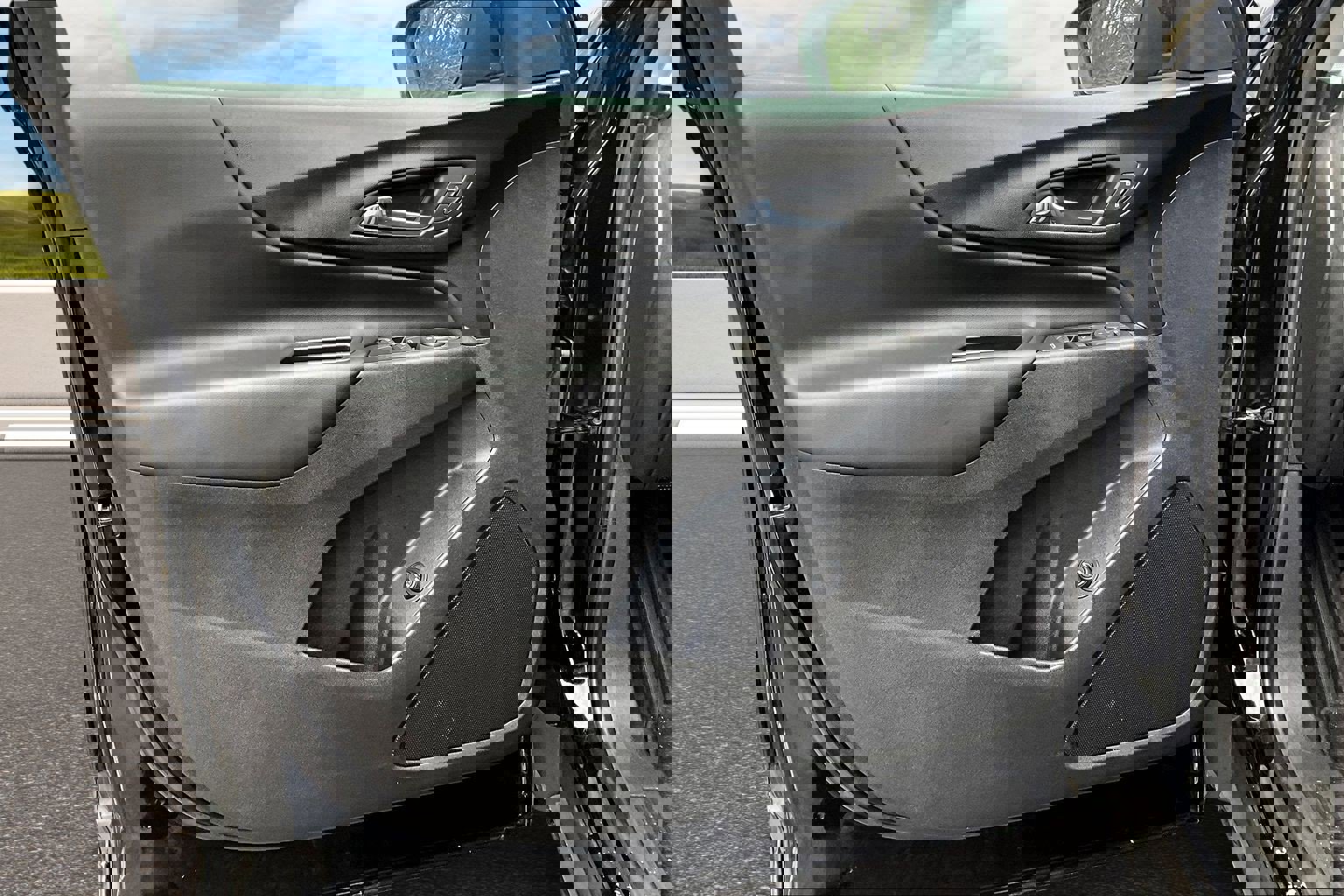 Used 2022 Chevrolet Equinox LT image 12