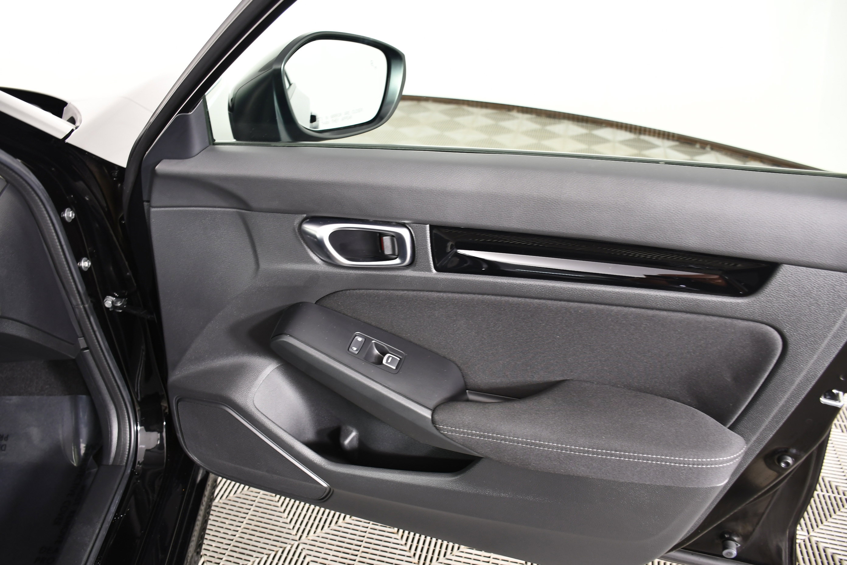 Certified 2023 Honda Civic EX image 39