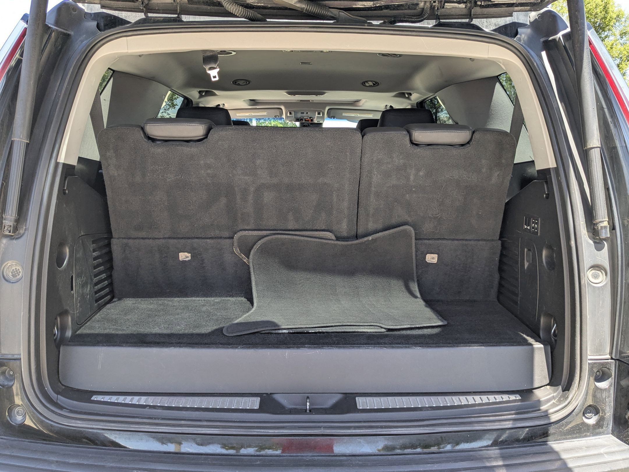 Used 2019 Cadillac Escalade Luxury AWD/4WD image 31