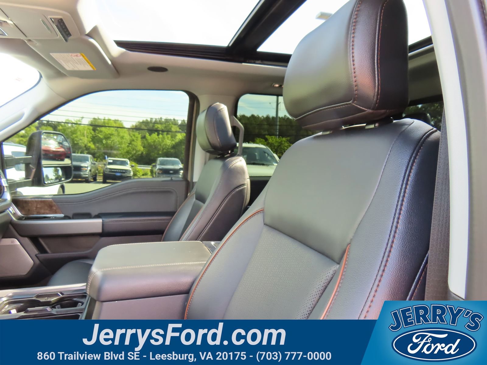 Used 2026 Ford F250 Lariat w/ Tremor Off-Road Package AWD/4WD image 38
