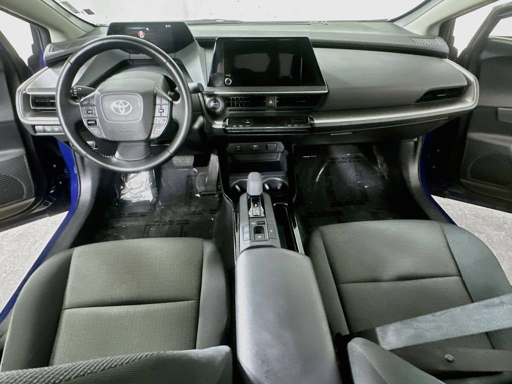 Used 2025 Toyota Prius LE FWD image 14
