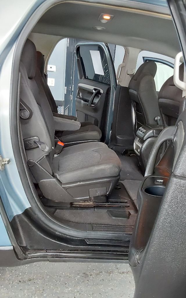 Used 2008 Saturn Outlook XE image 16