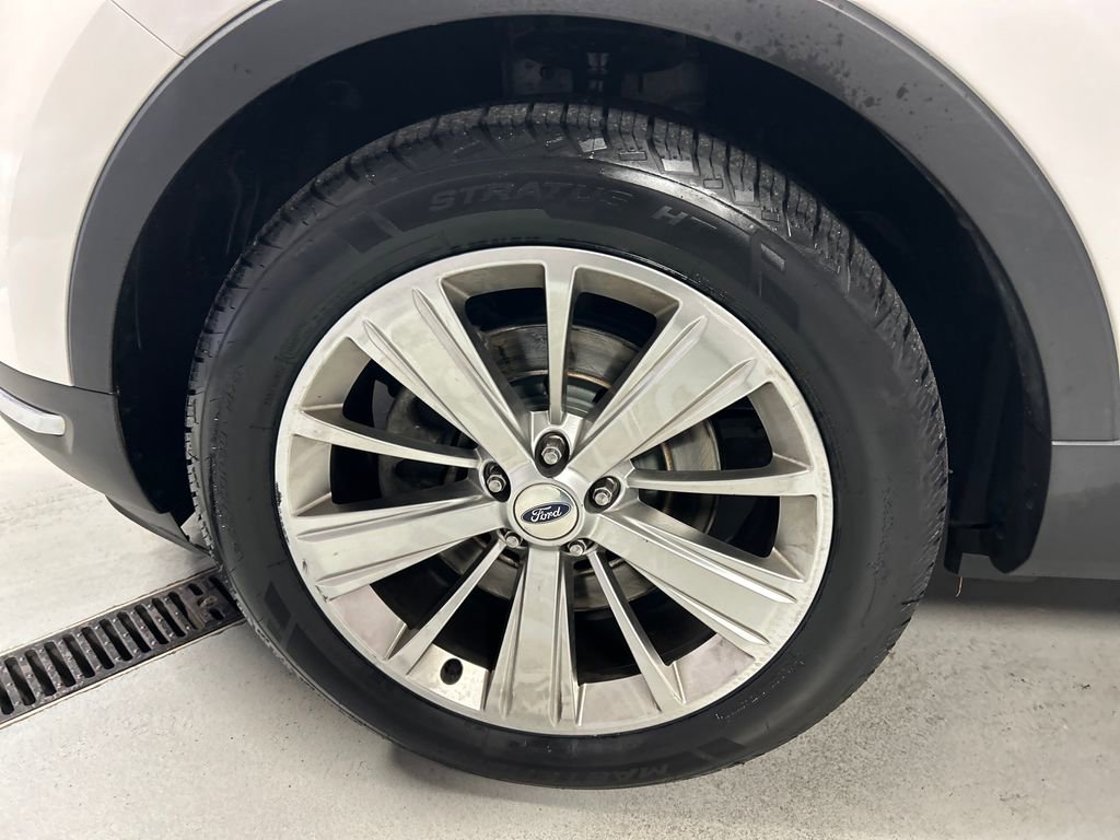 Used 2019 Ford Explorer Limited w/ Class III Trailer Tow Package FWD image 9