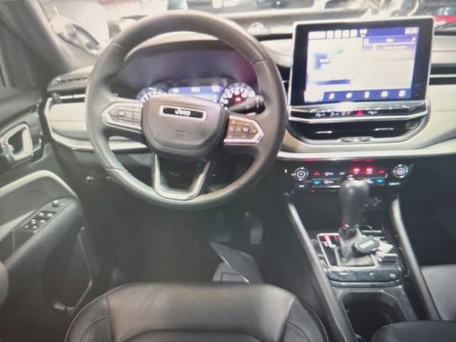 Used 2023 Jeep Compass Limited image 6