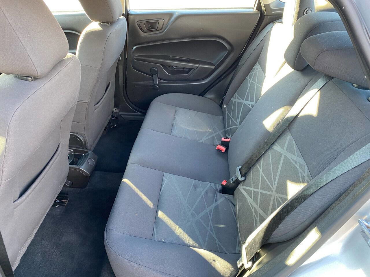 Used 2015 Ford Fiesta S image 8